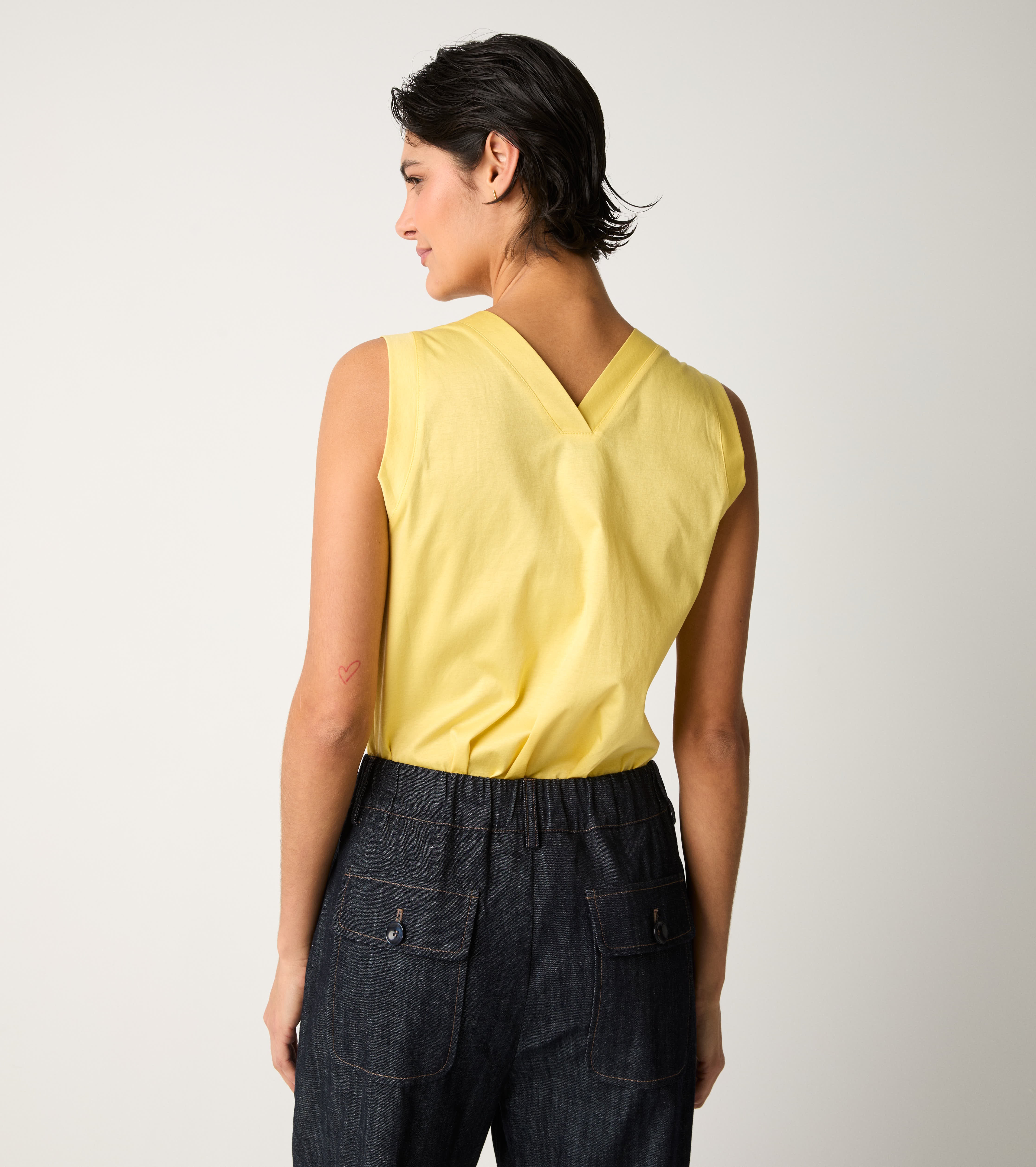 Top con scollo a V spezia