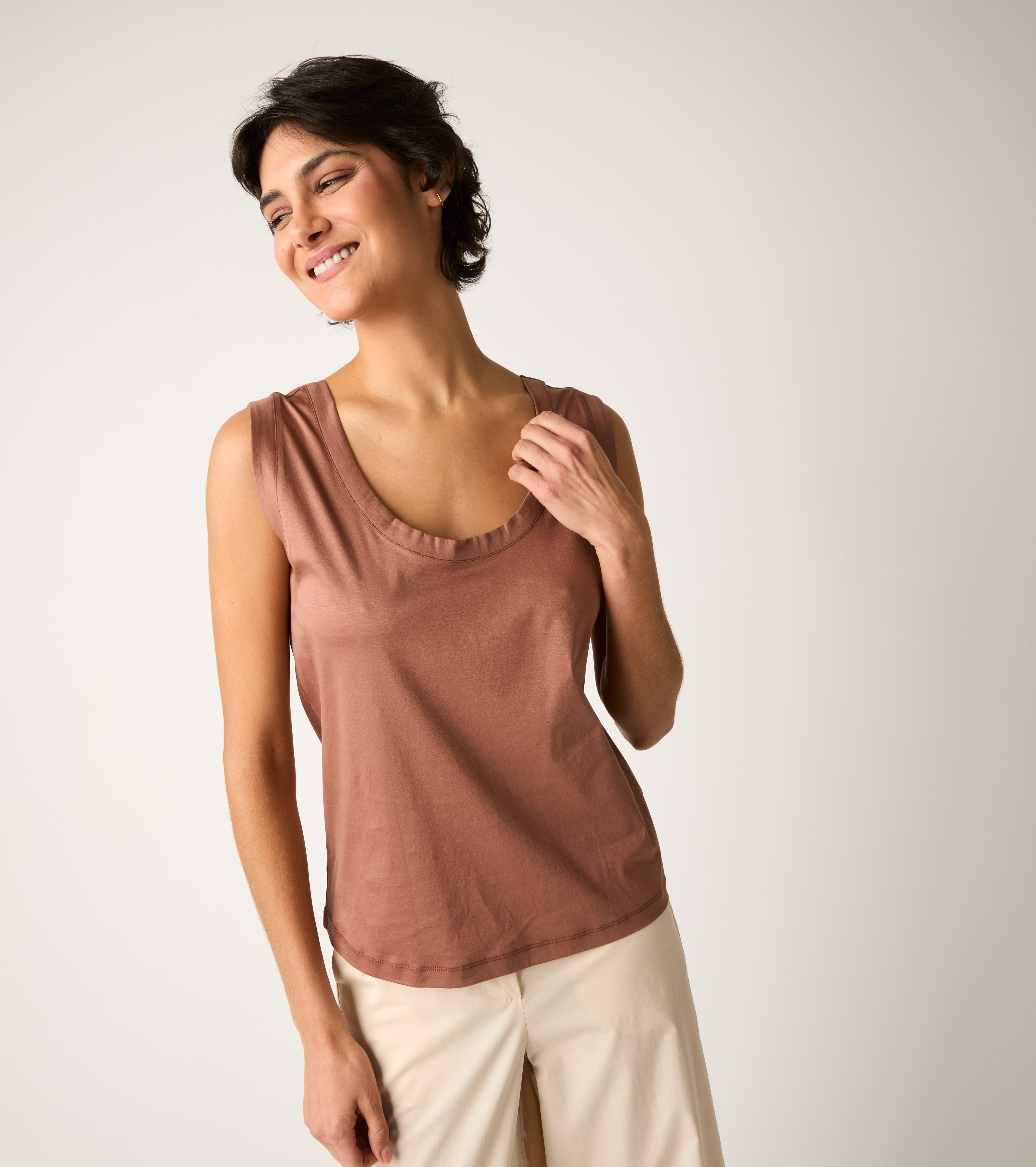 Top con scollo rotondo spezia