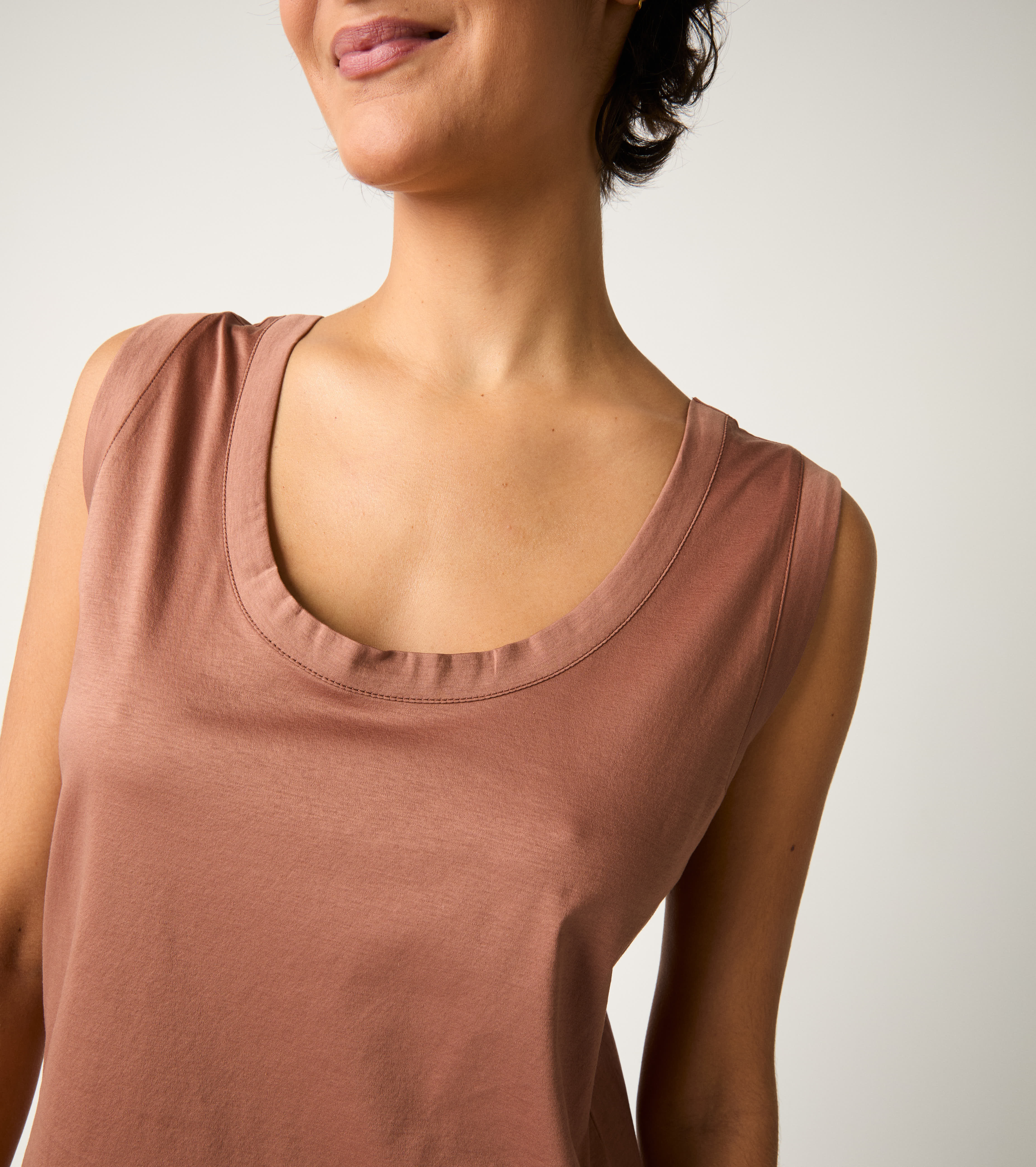 Top con scollo rotondo spezia