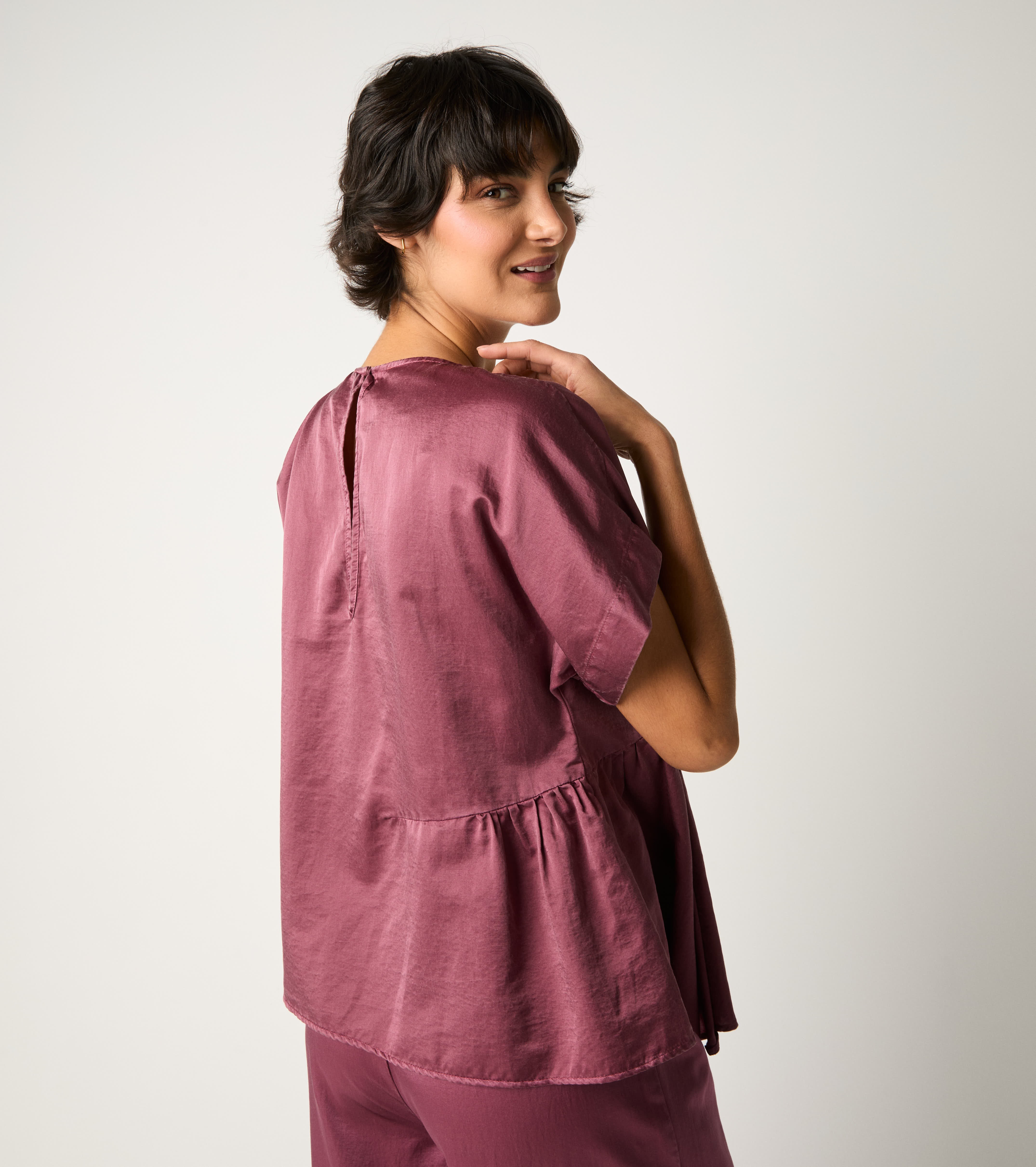 Blusa girocollo con pieghe marmellata