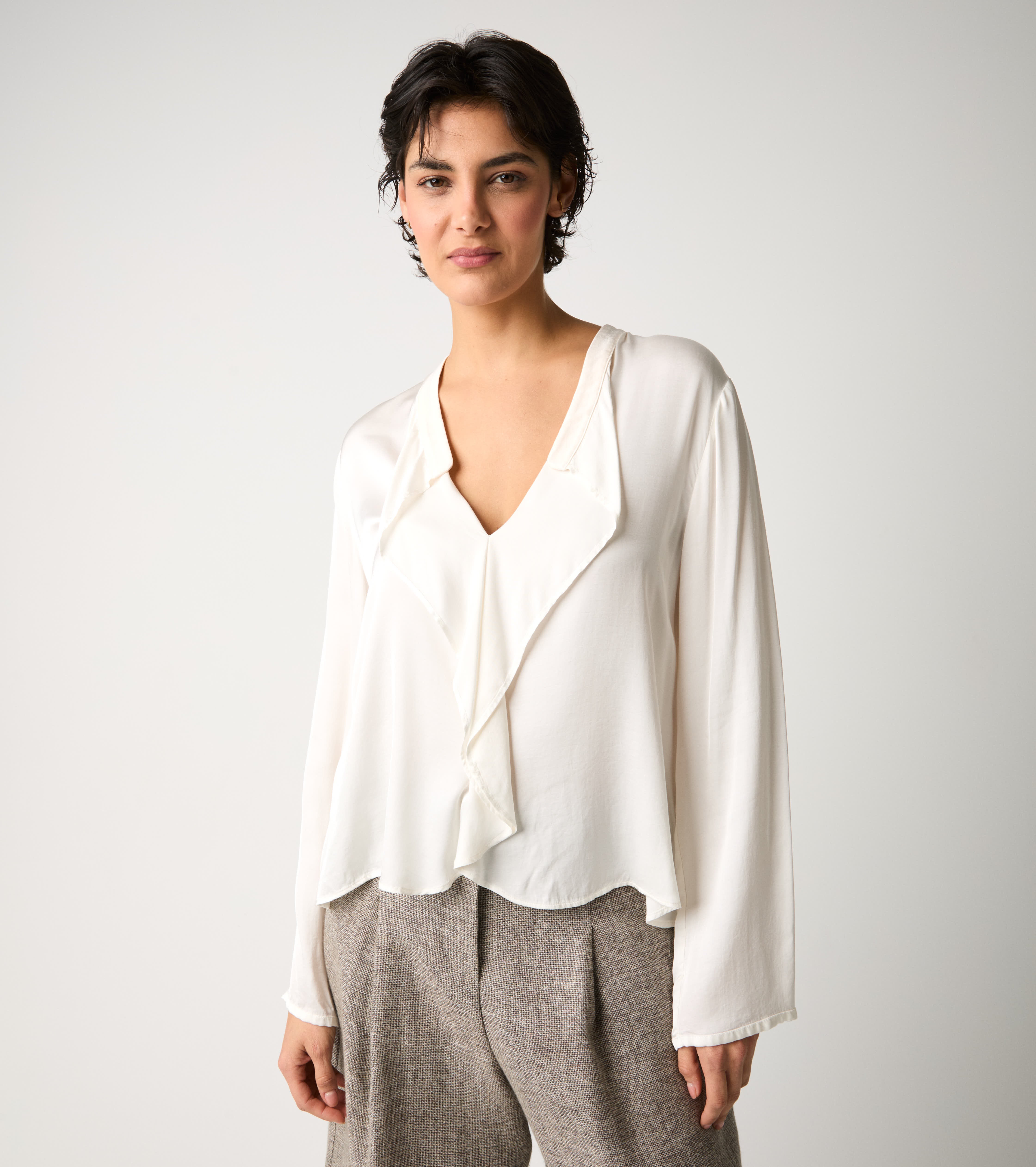 Blouse with ruffles and long sleeves salina