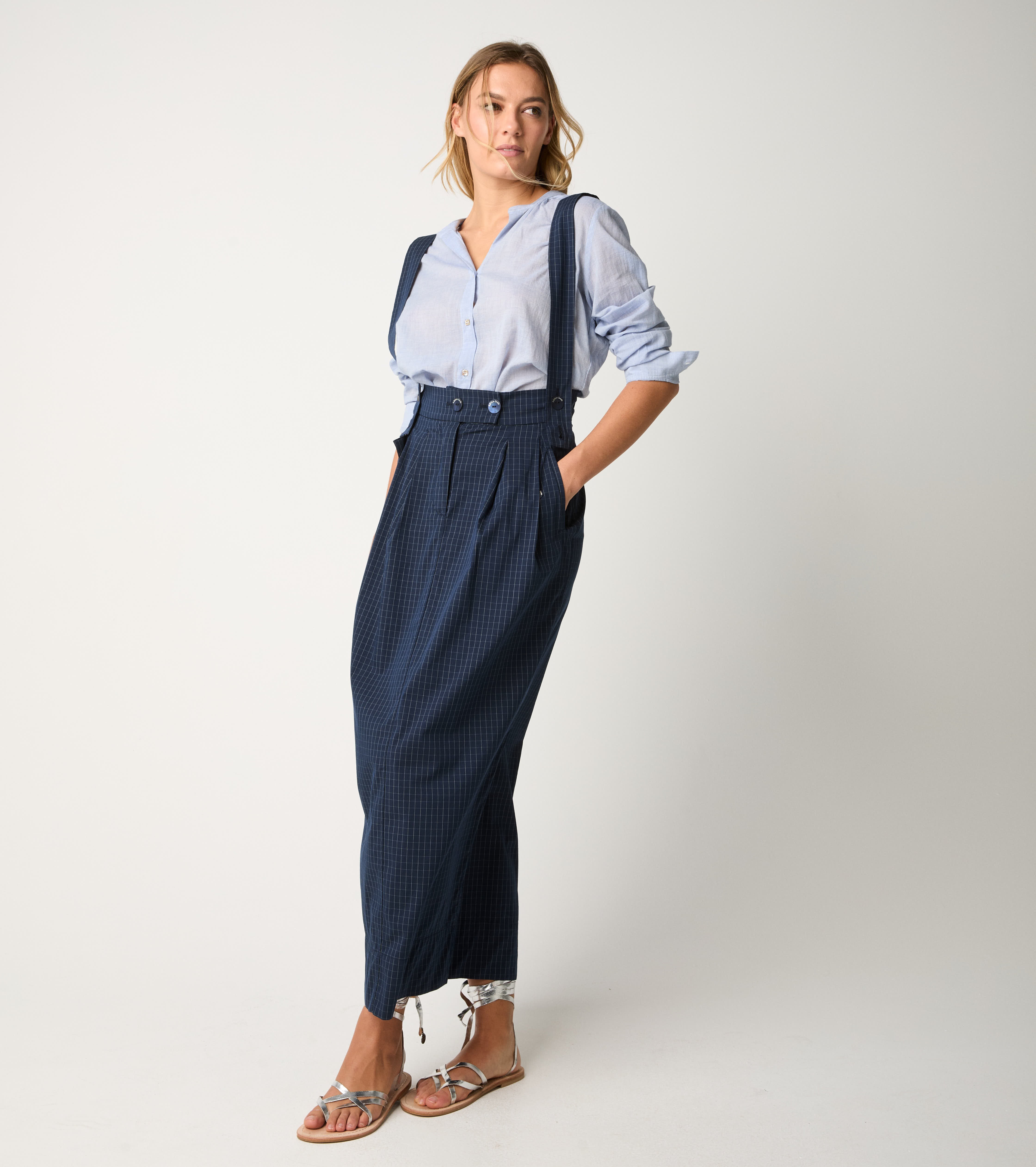 Gonna check con bretelle blu