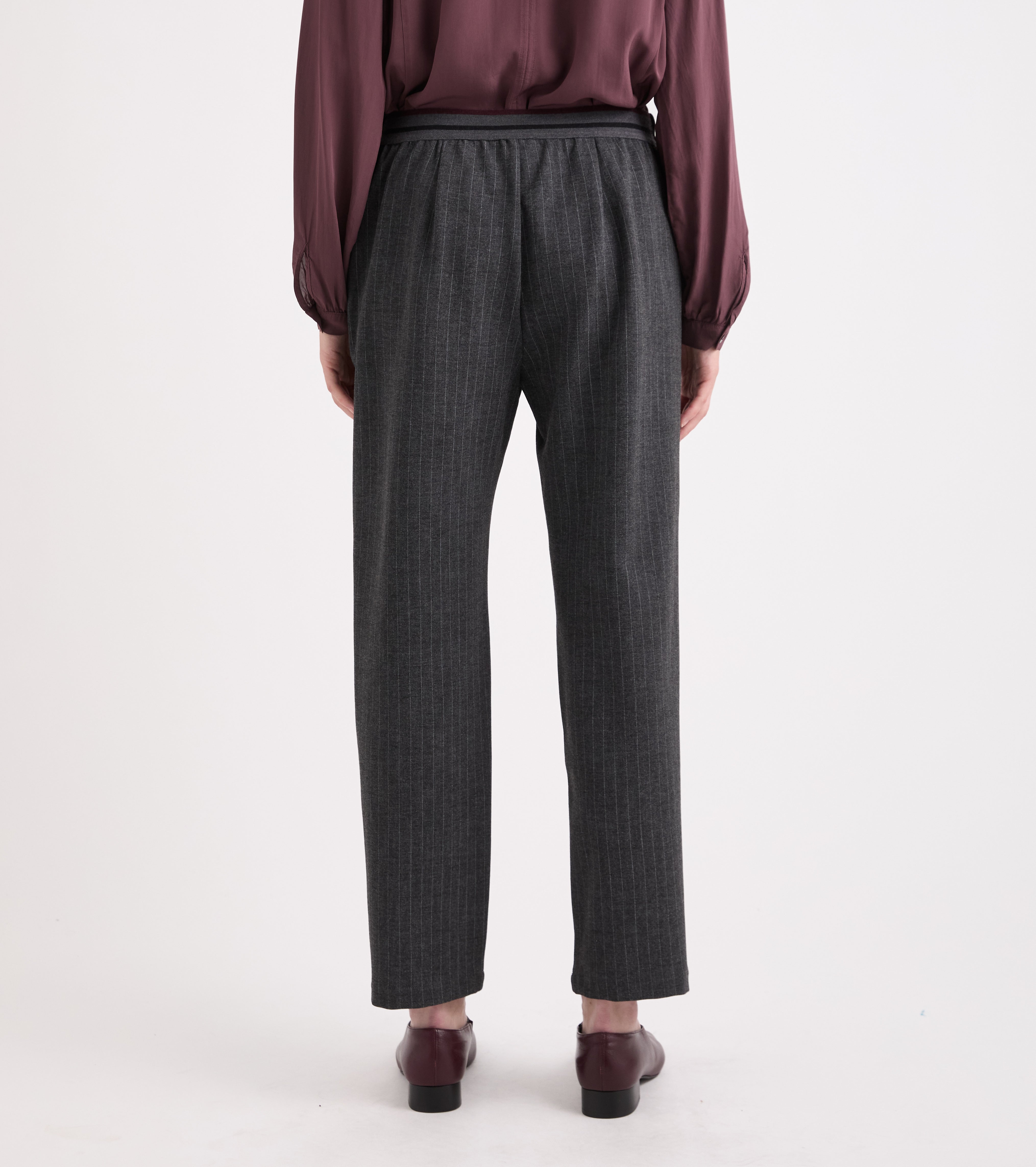 Pantaloni cropped in viscosa a righe multicolor