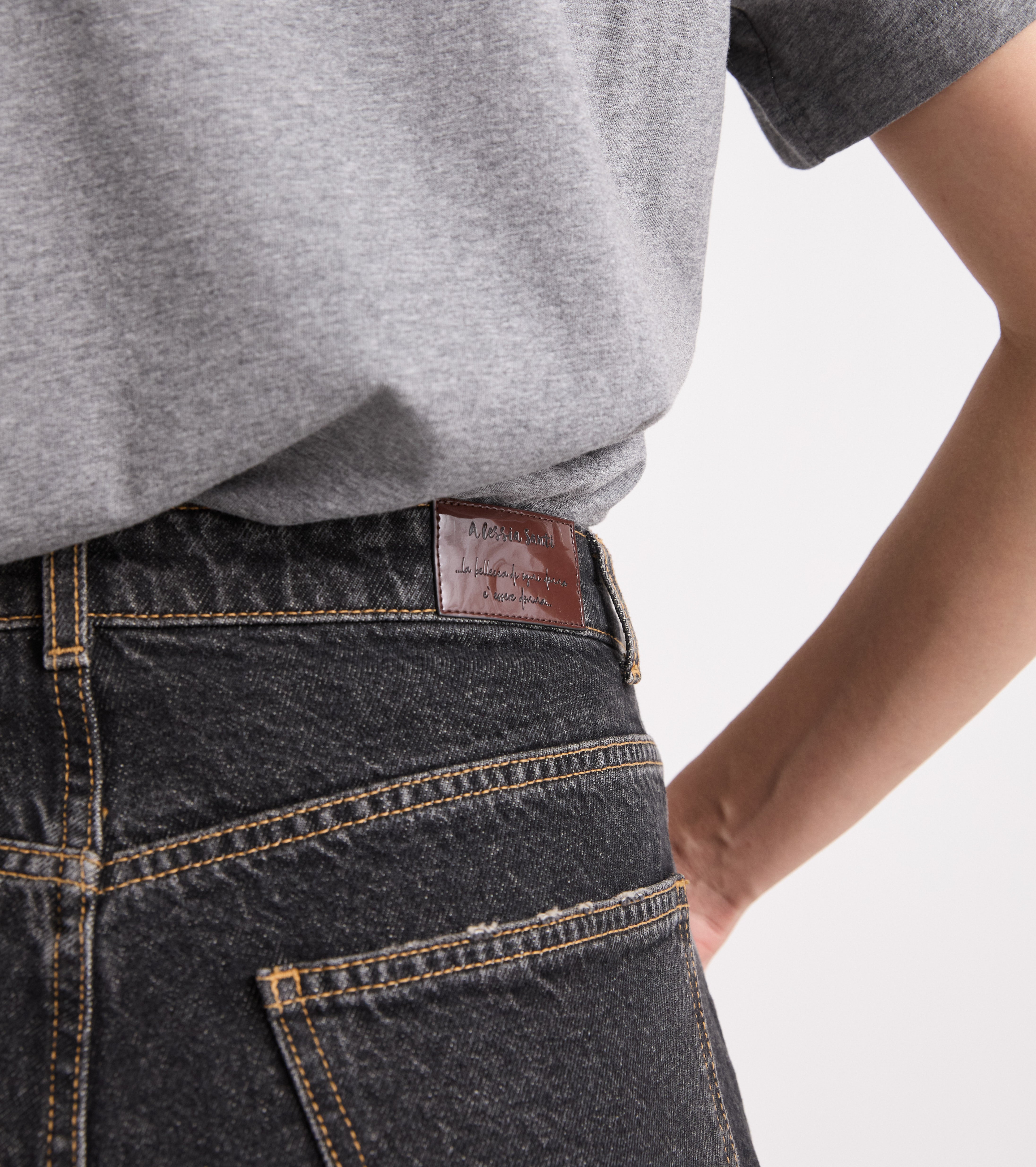 Jeans cinque tasche in cotone effetto used nero