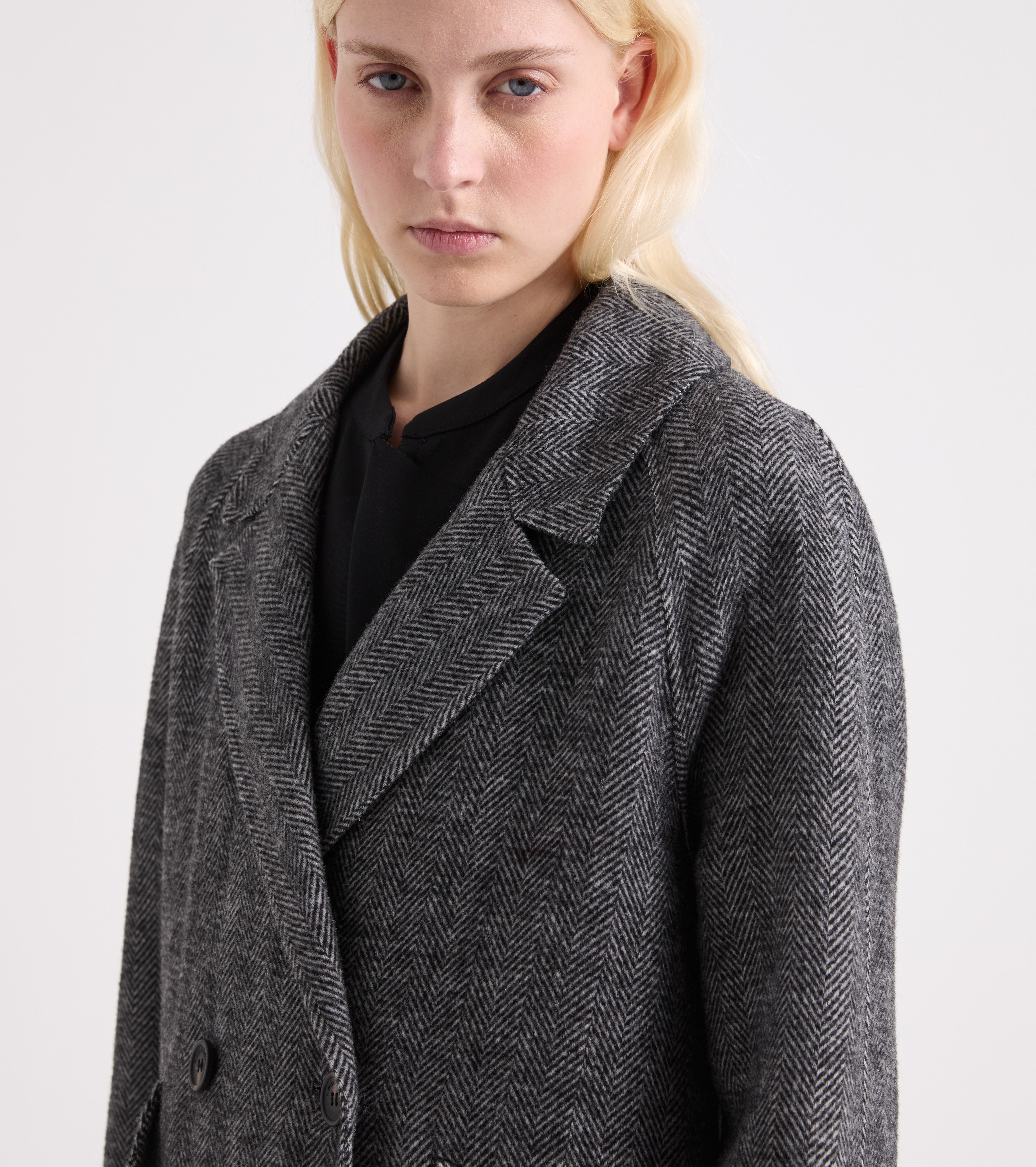 Cappotto con revers e bottoni spinato lavagna