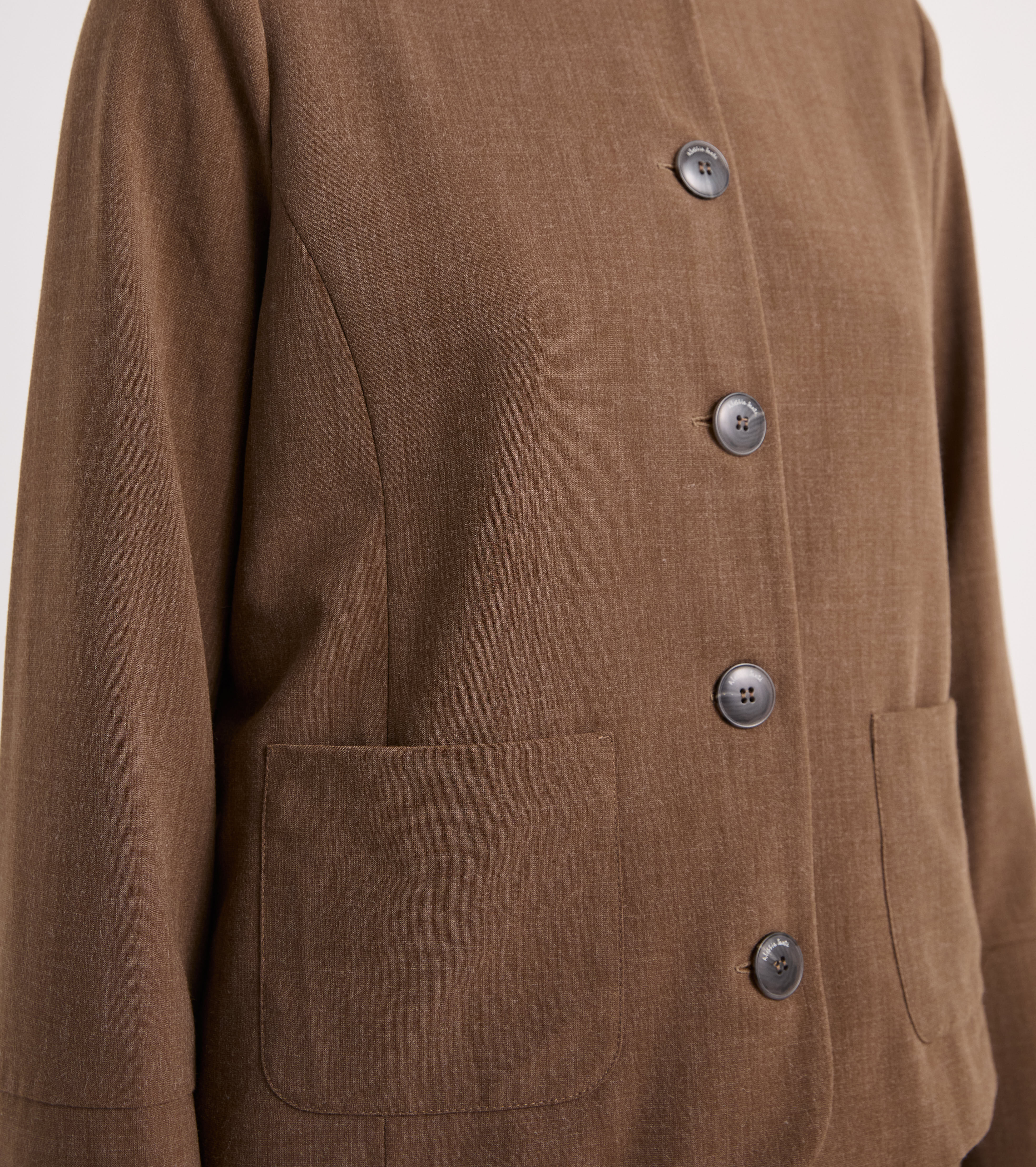 Giacca stretch con collo alla coreana cognac