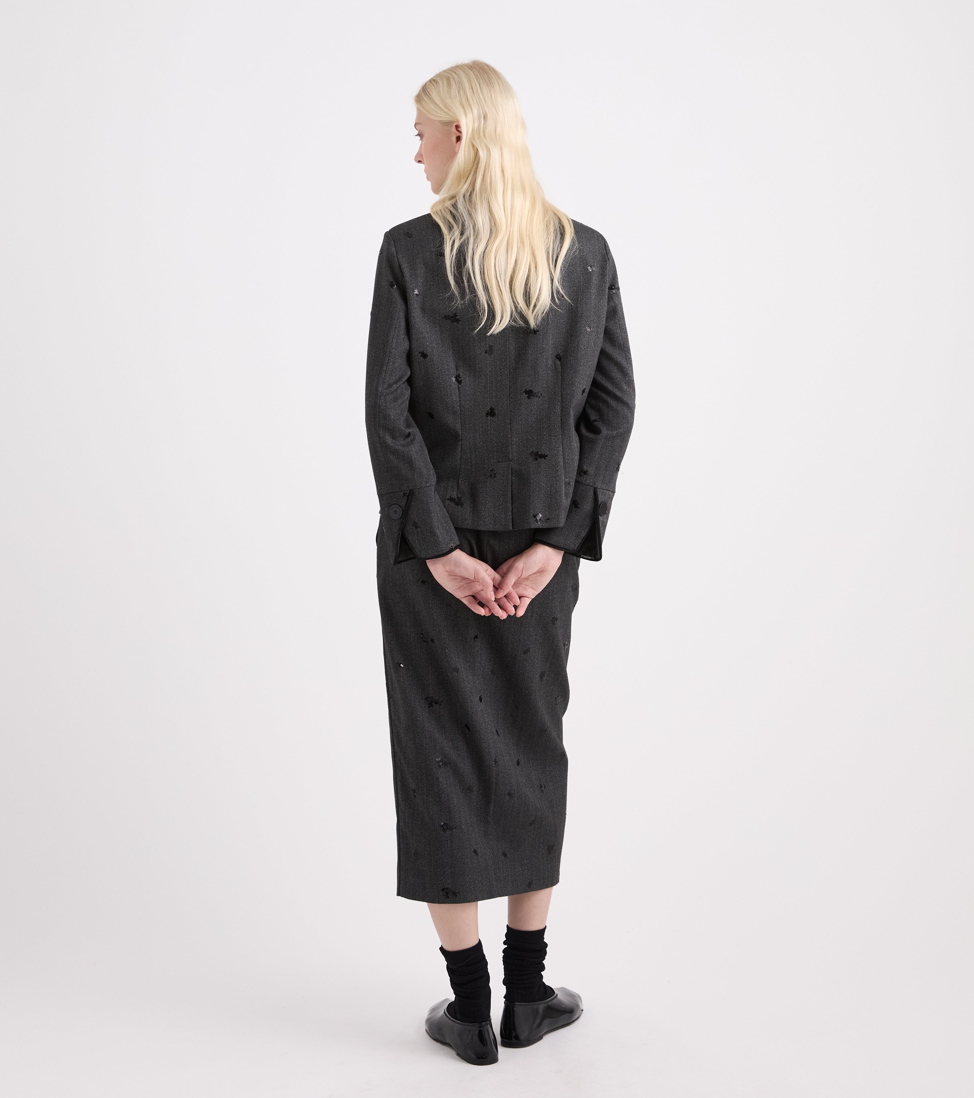 Stretchjakke med broderi og salt- og peberfarvede knapper