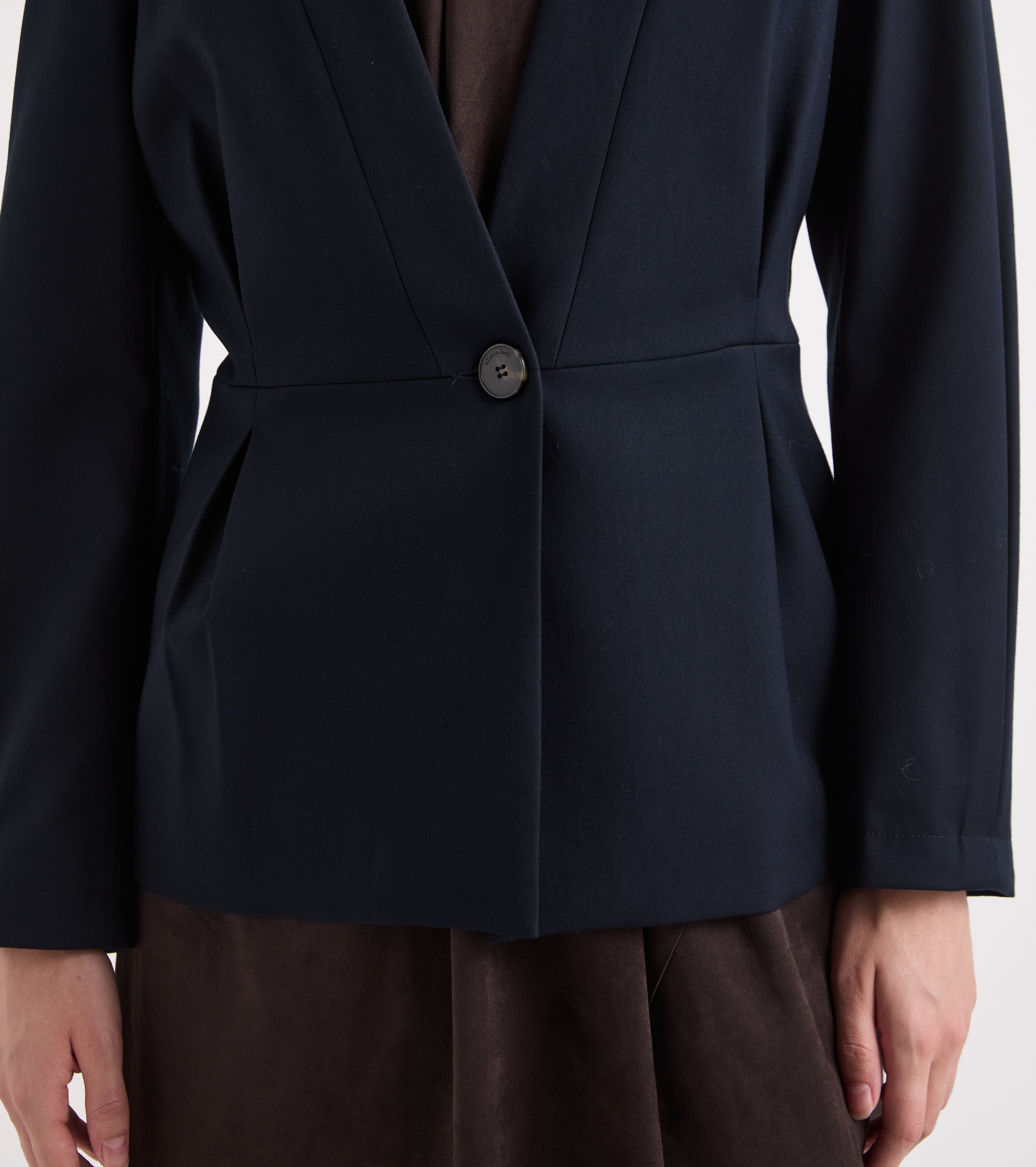 Giacca in viscosa stretch con bottone abisso