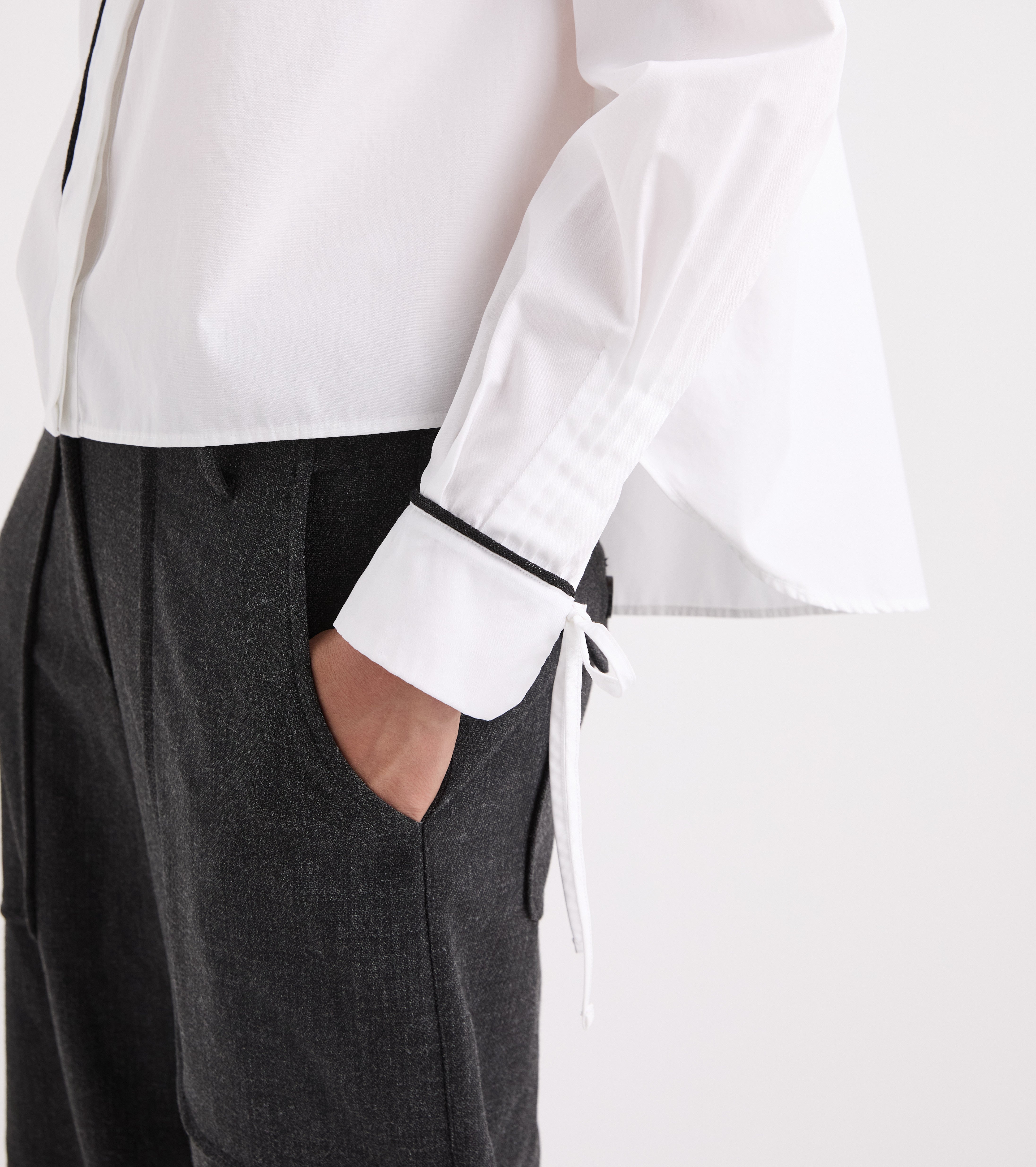 Skjorte med detaljer i snehvid lurex