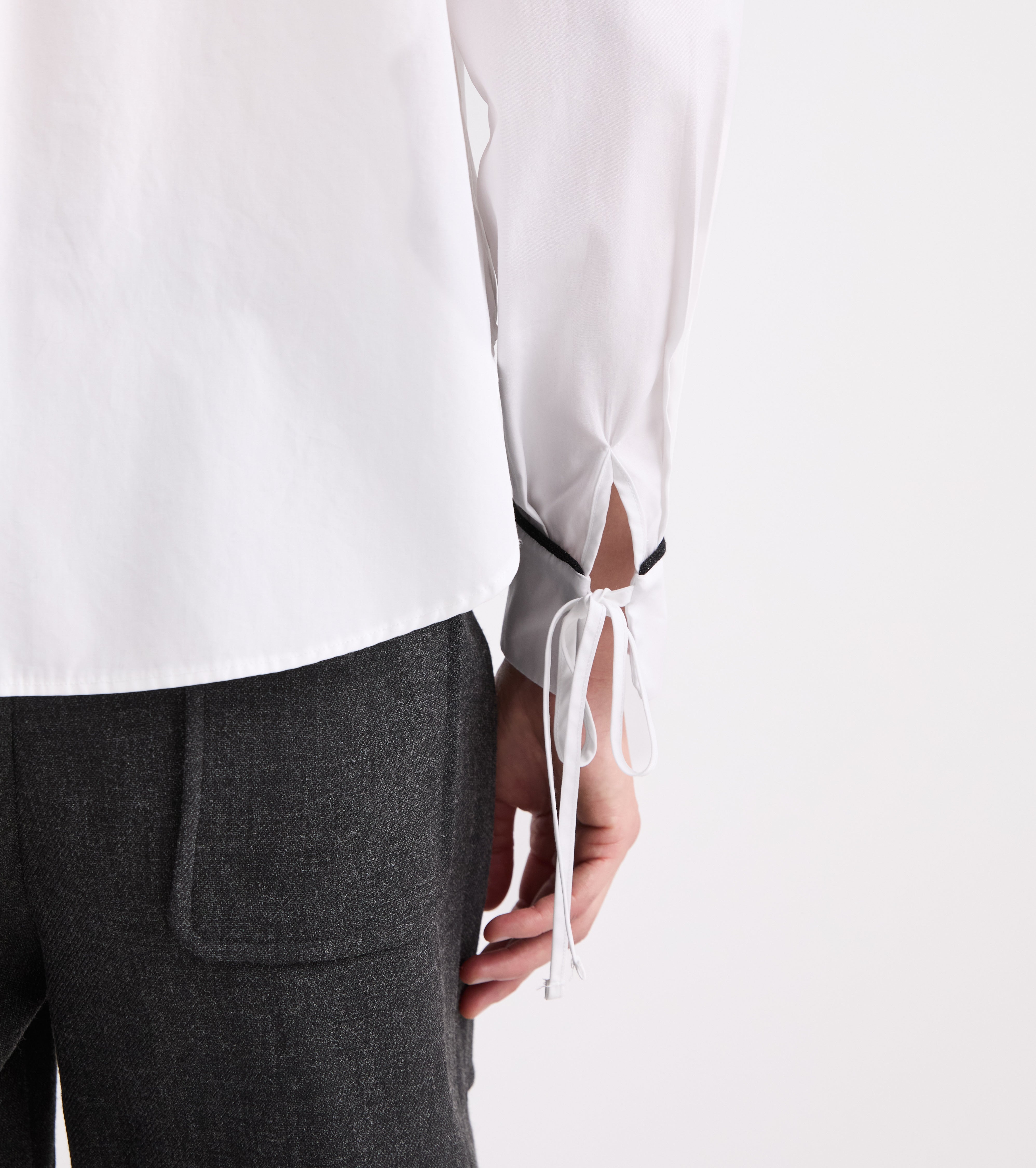 Skjorte med detaljer i snehvid lurex