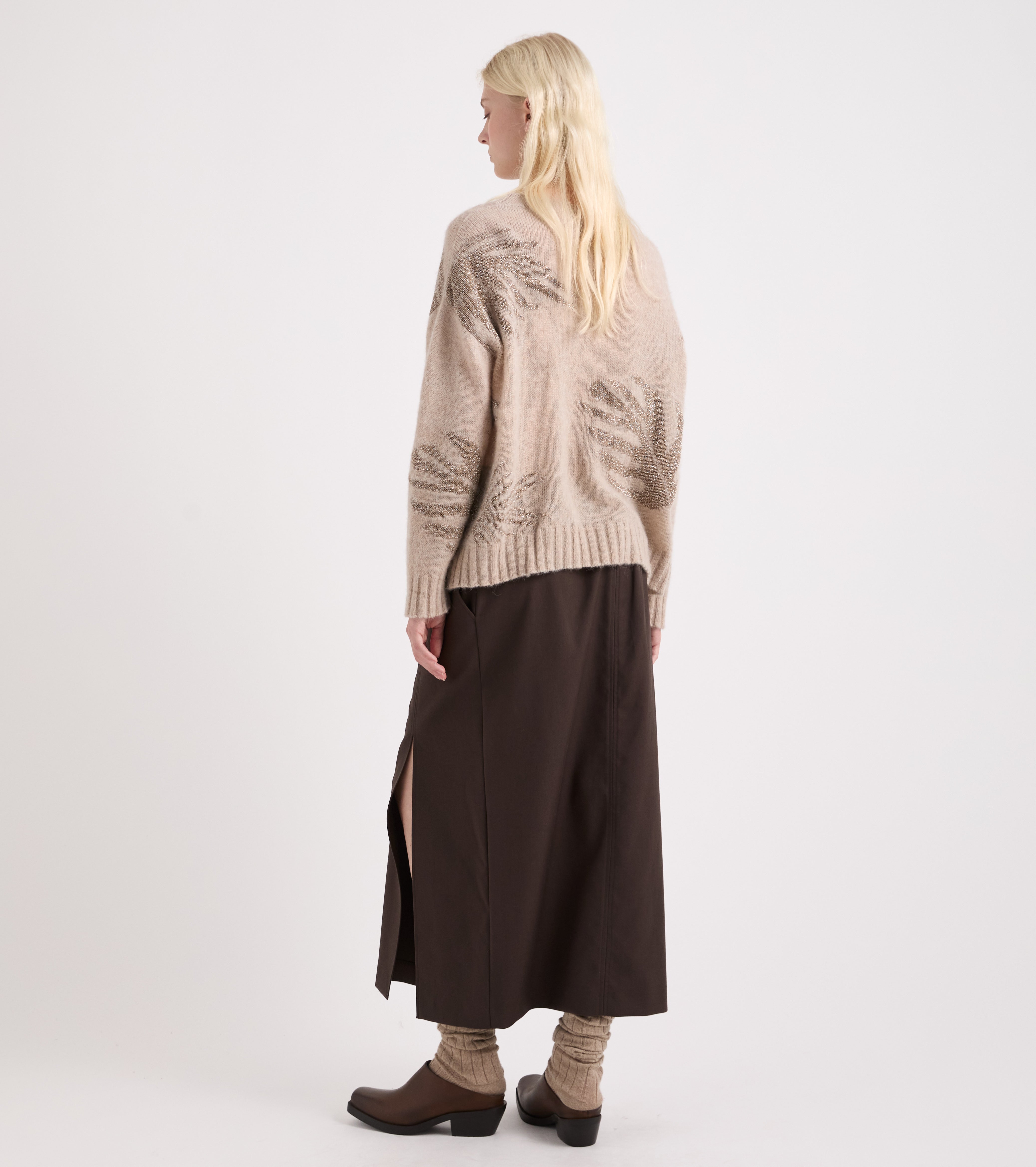 Trøje i uldblanding med bådudskæring i beige lurex