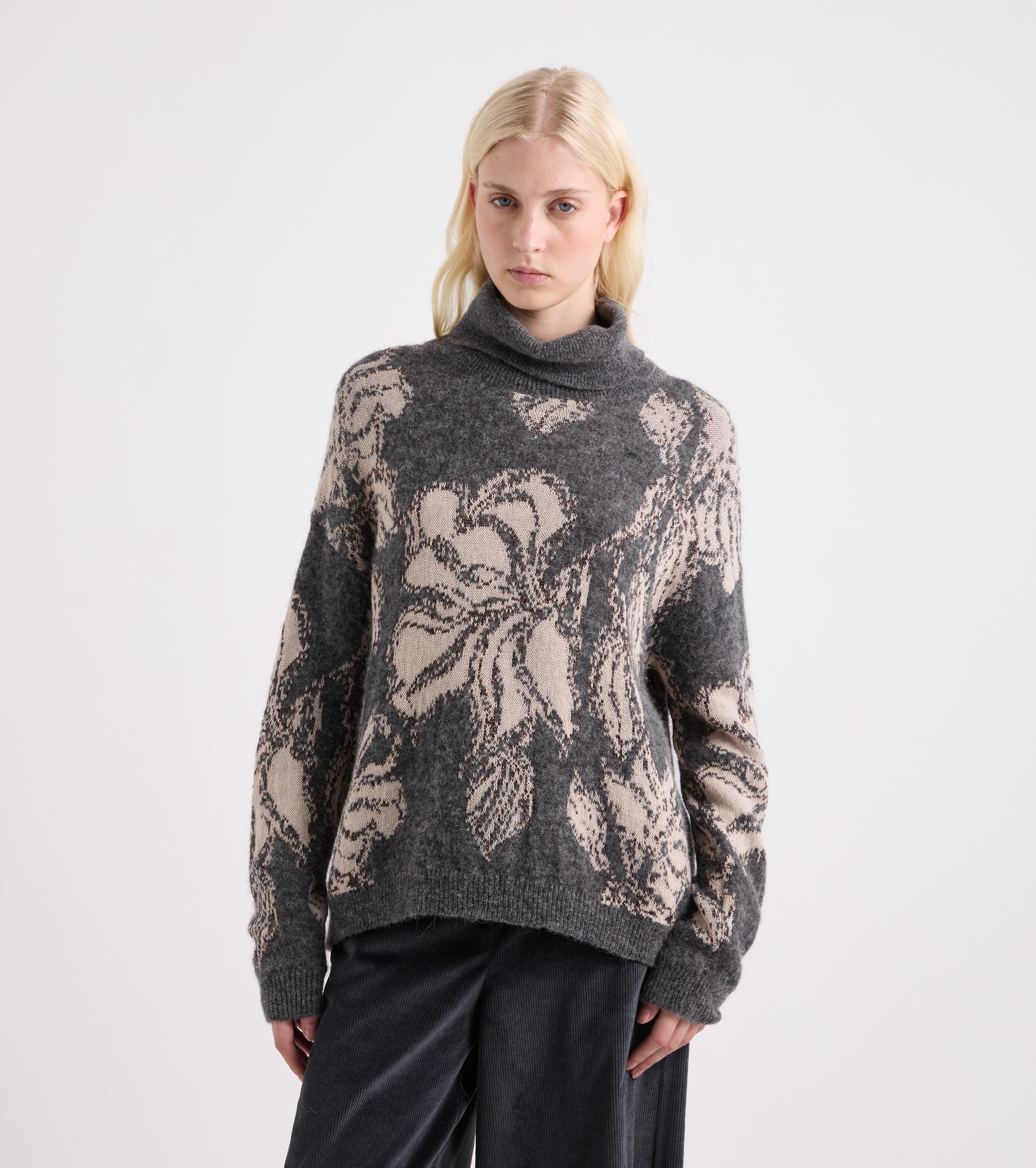 Alpaca-jacquard-rullekravebluse i gråbeige