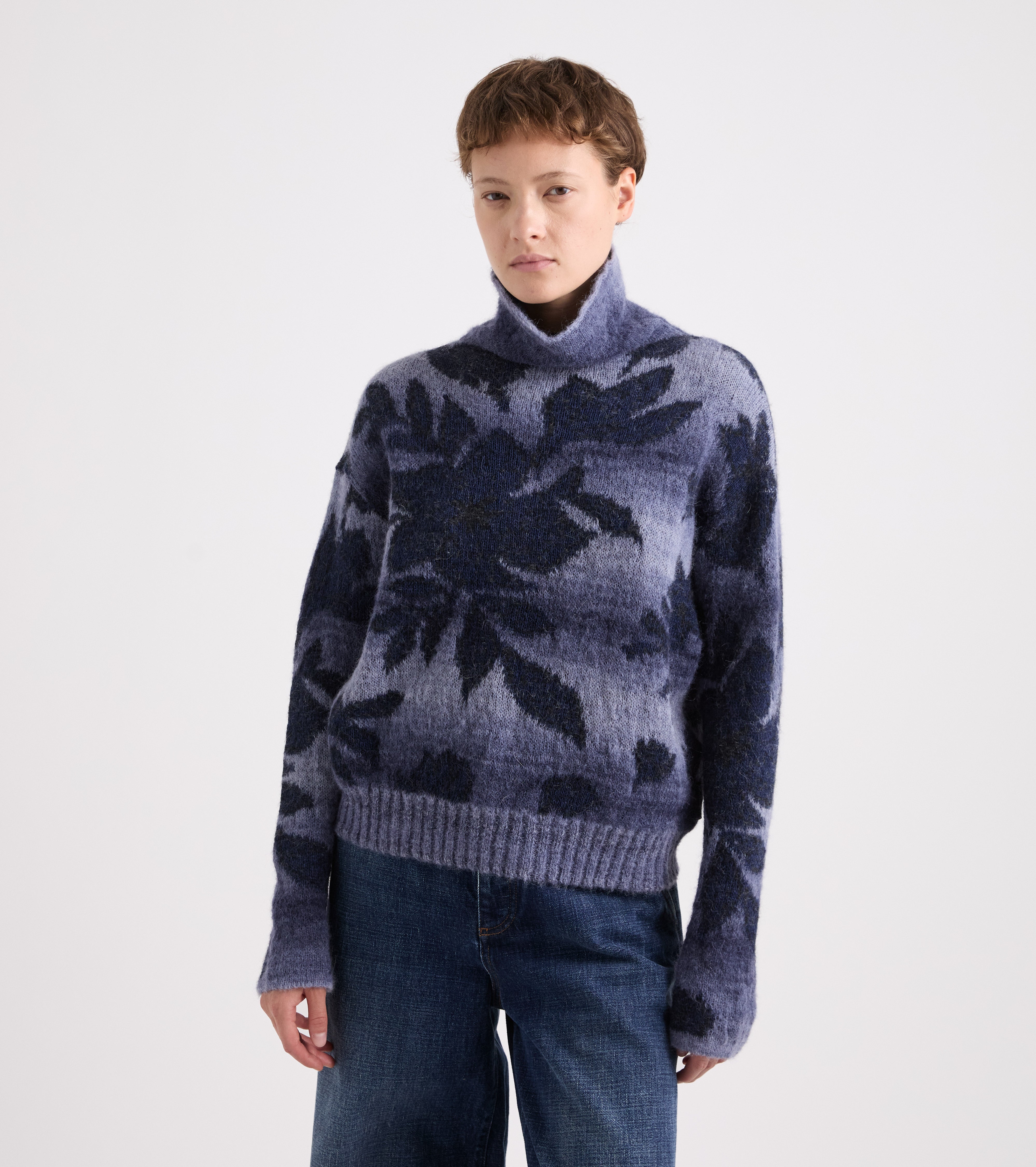 Rullekravebluse i jacquard af uldblanding i marineblå
