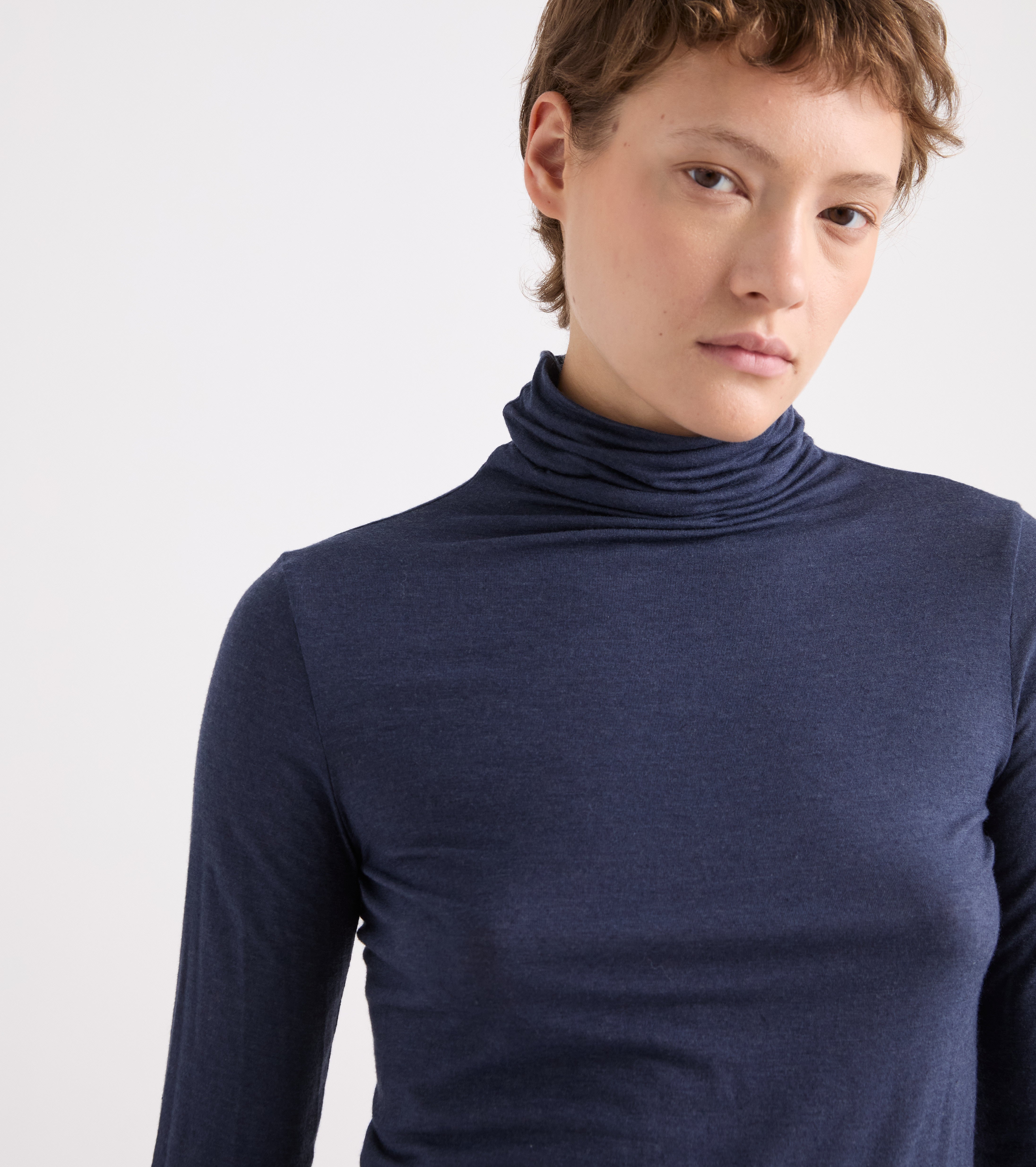 Stretch-T-shirt med lange ærmer i blå fløjl
