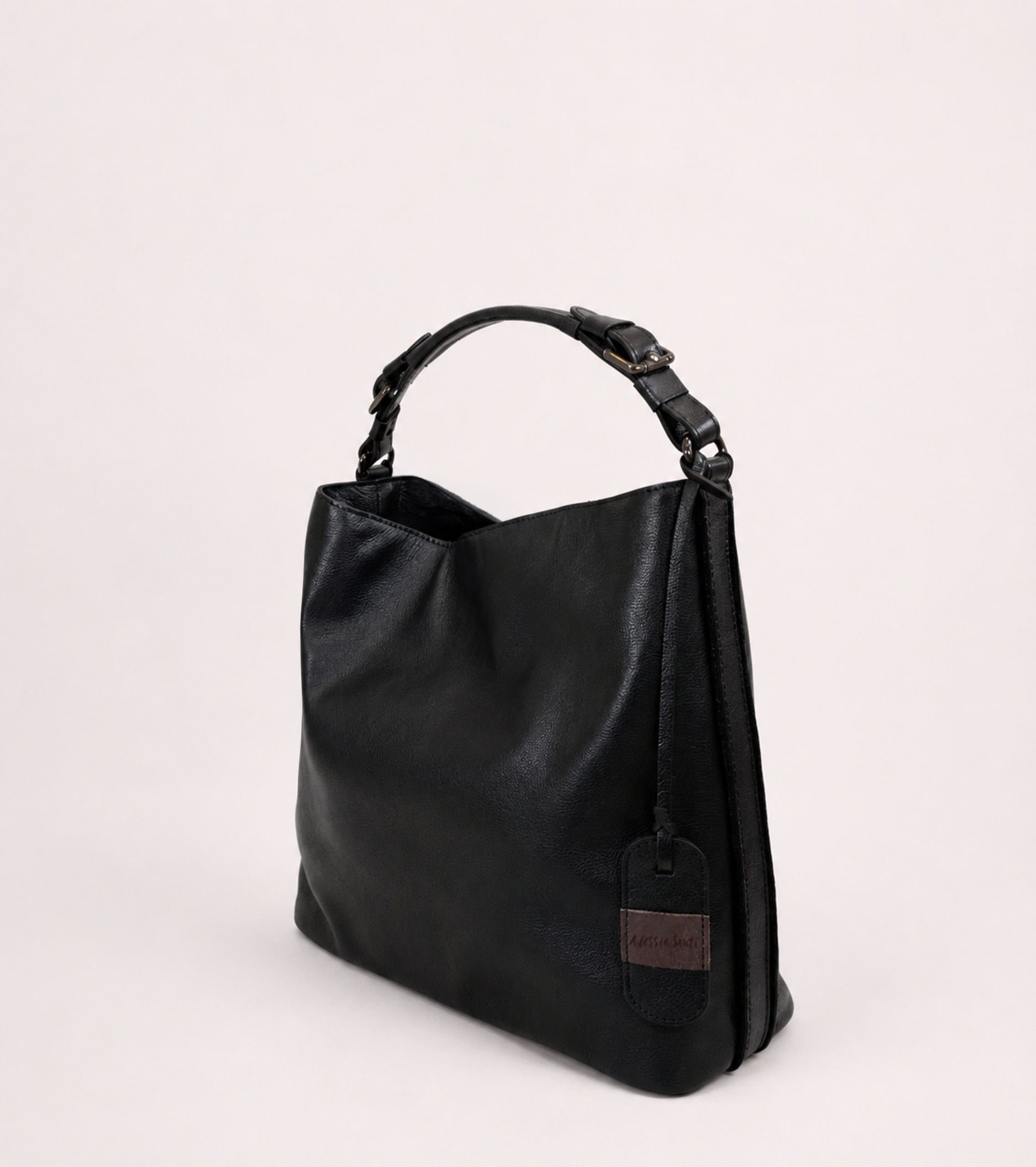 Borsa a secchiello con charm nero diamante