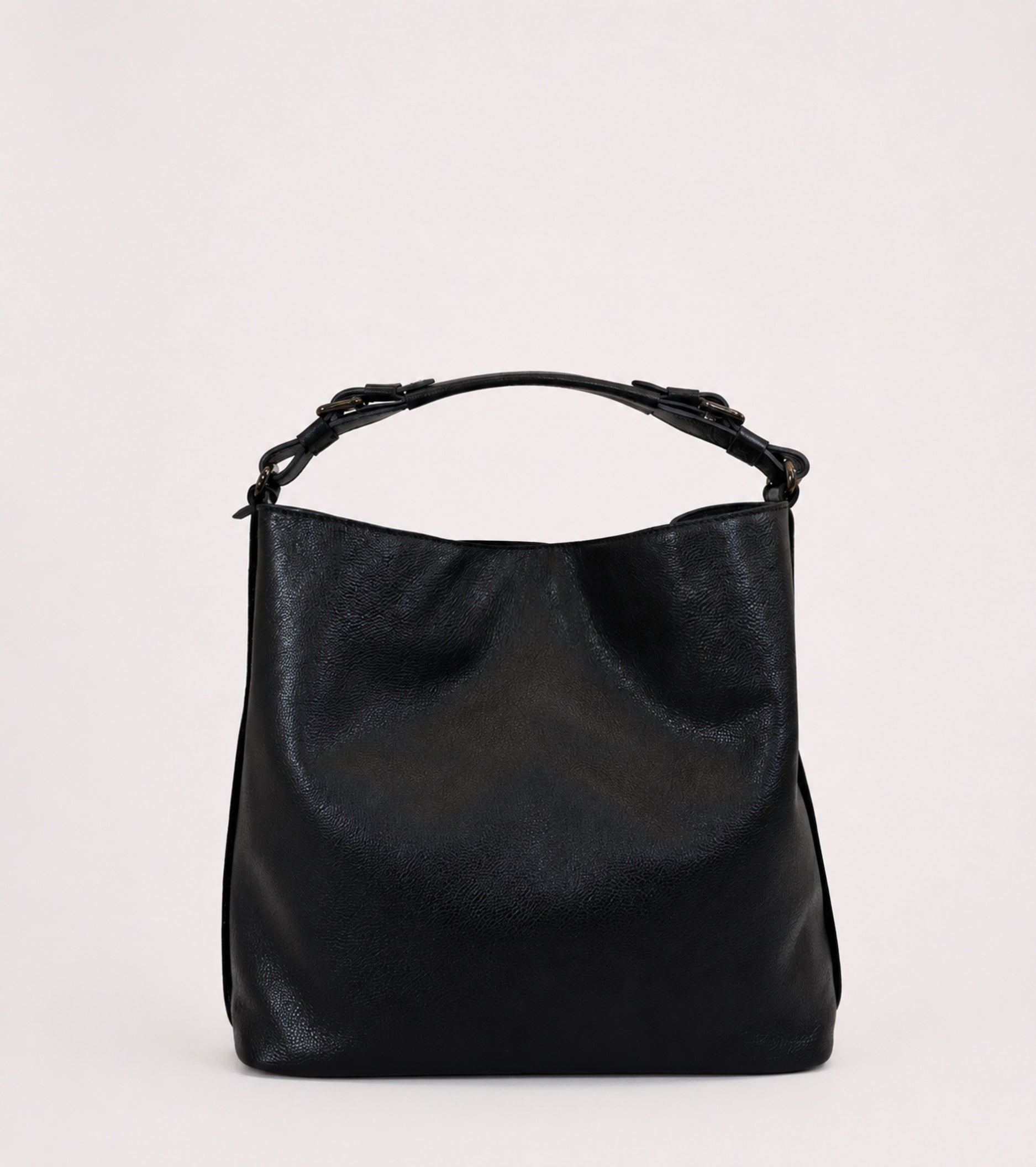Borsa a secchiello con charm nero diamante