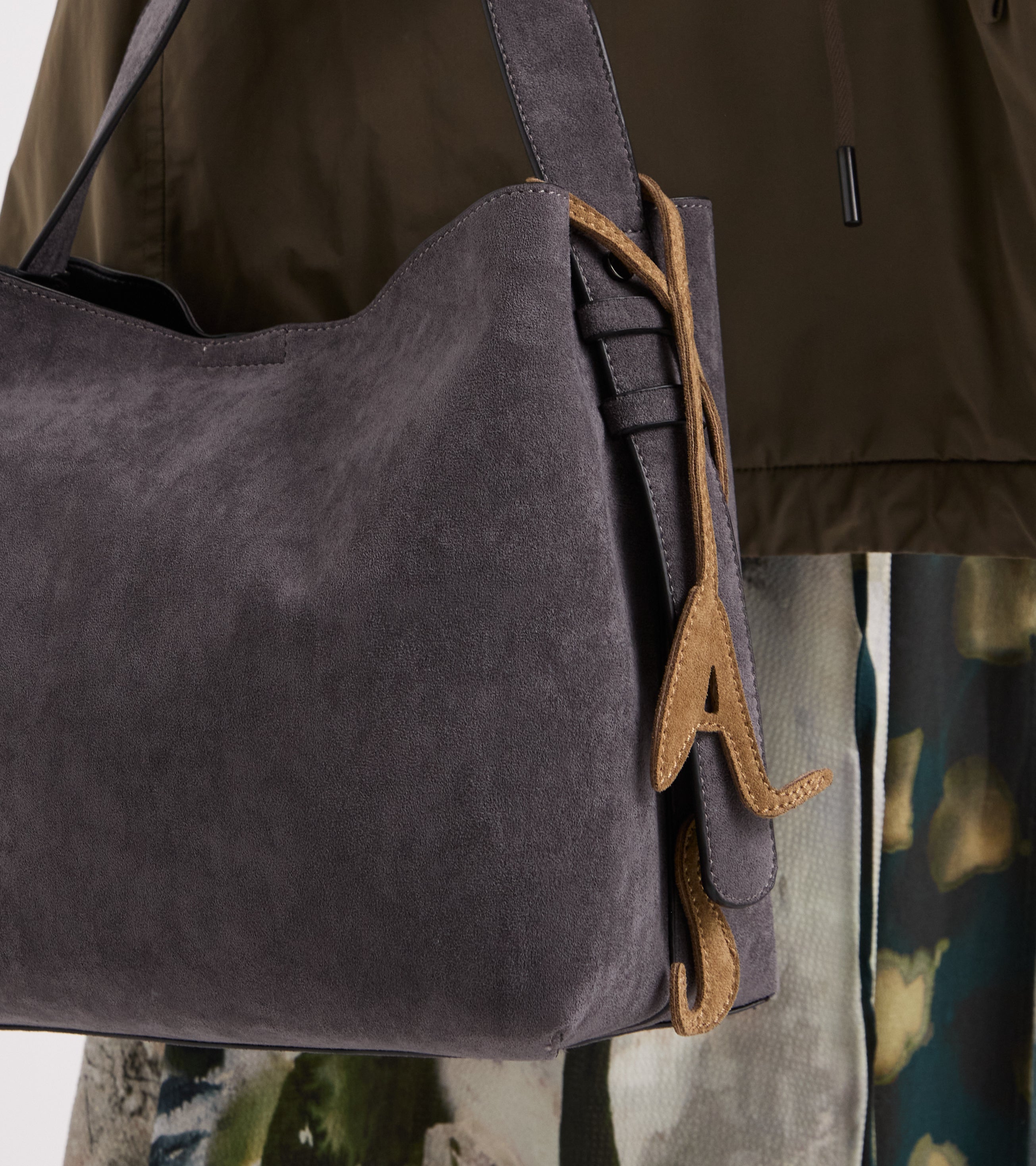 Borsa a secchiello in ecopelle scamosciata lavagna