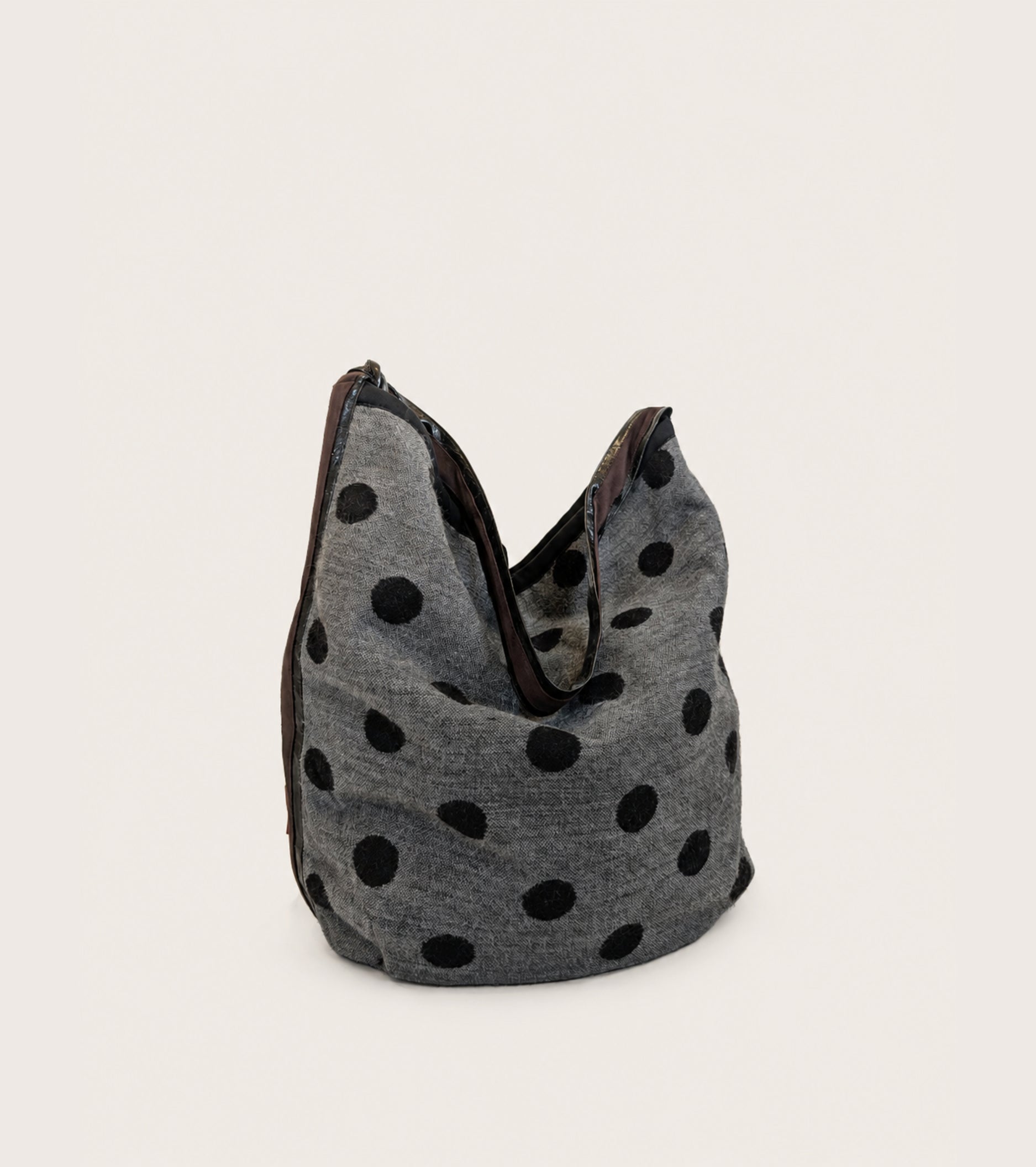 Borsa a secchiello in misto lana jacquard antracite pois