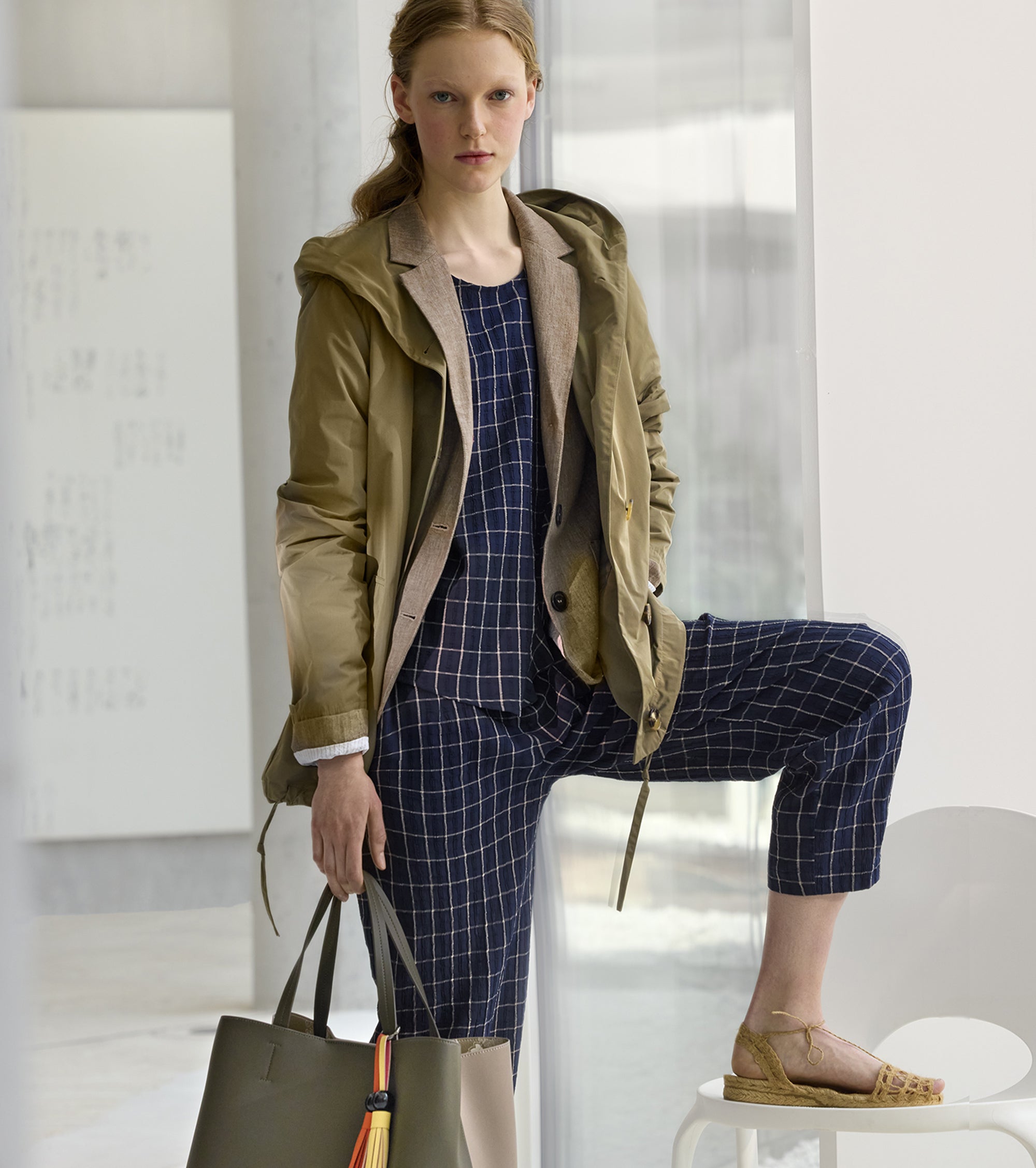 Pantaloni cropped in cotone check blu